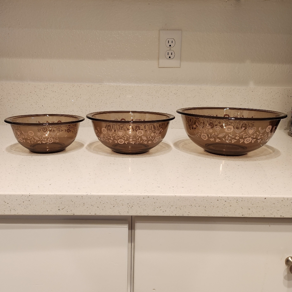 Pyrex Festive Harvest Amber Glass Nesting Bowls (Set of 3)